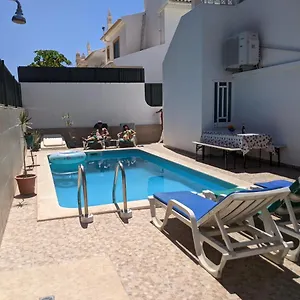 Dolphin House Hostal Distrito de Faro